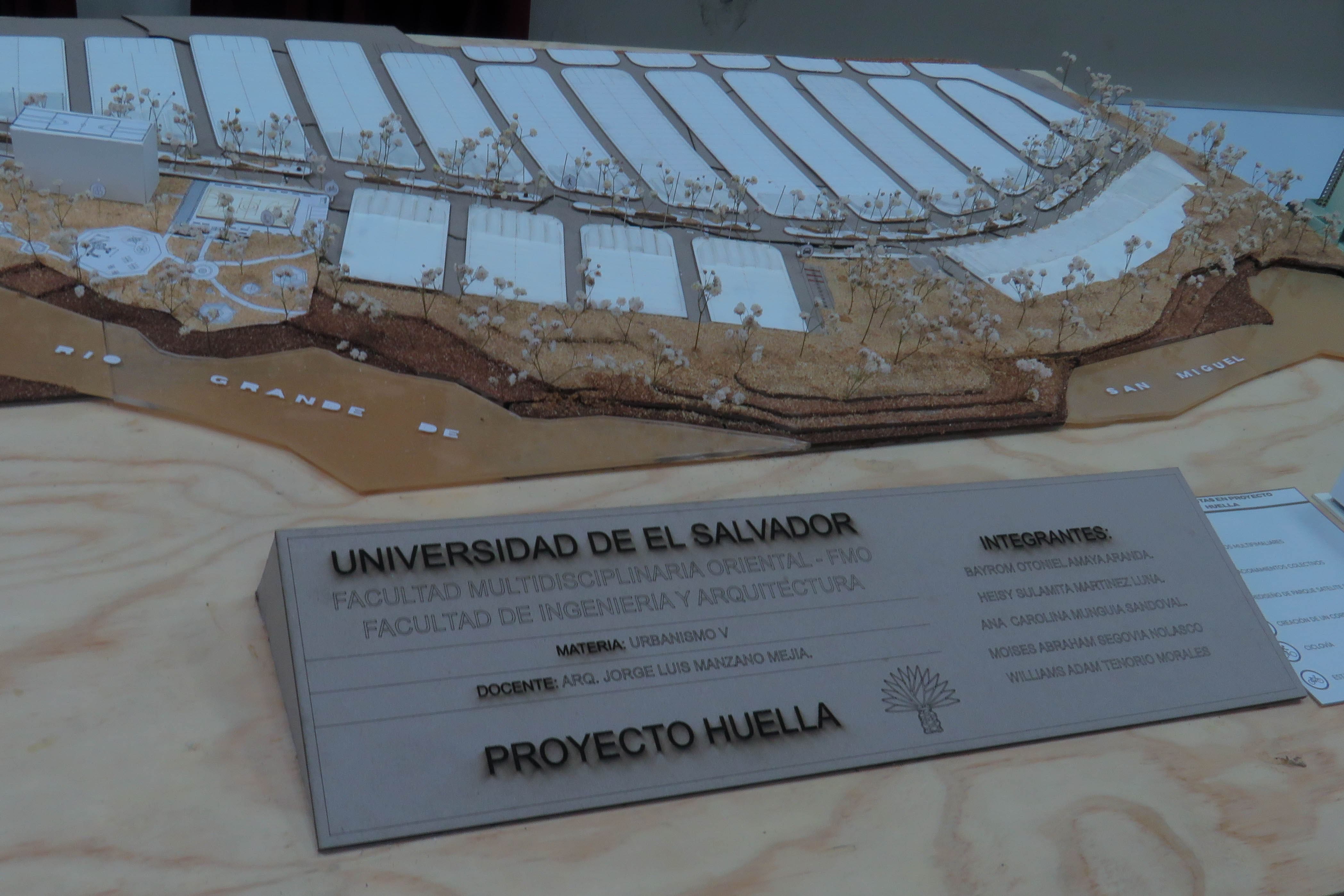Presentación de proyectos finales de Urbanismo V en la FMO